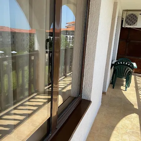 Daire Stylish Sv Vlas елегантен двустаен св влас