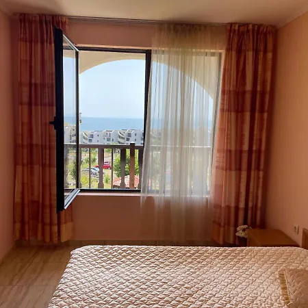 Stylish Sv Vlas елегантен двустаен св влас Daire Sveti Vlas