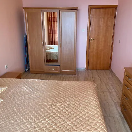 Stylish Sv Vlas елегантен двустаен св влас Sveti Vlas
