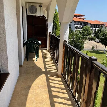 Stylish Sv Vlas елегантен двустаен св влас Sveti Vlas